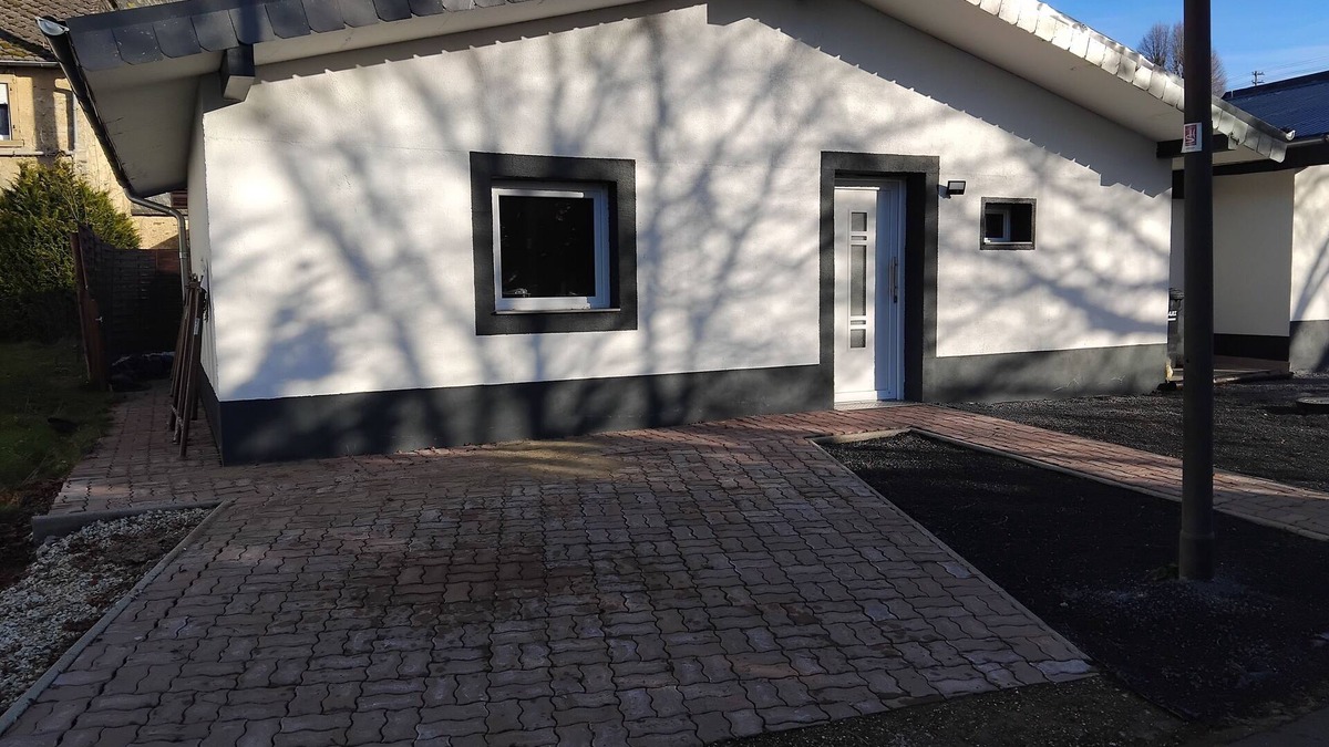 Hinzerath House | Cozy bungalow with sauna - directly on the hiking trail "Traumschleife LandZeitTour"