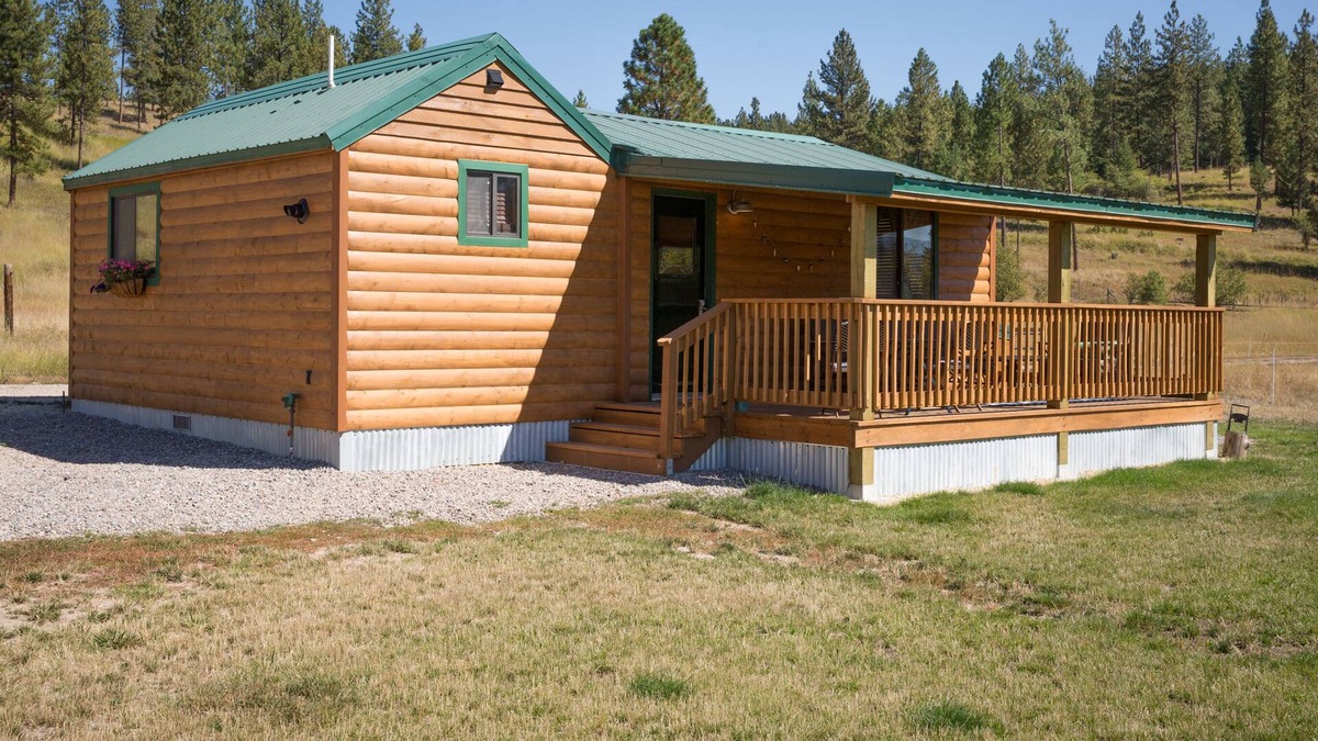 Huson Cabin | Cozy Bunk House situated next to main house for additional guests
