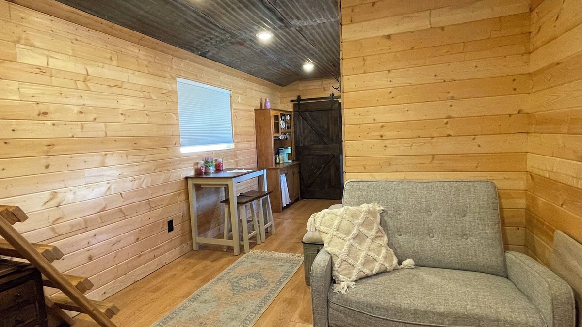 Newman Lake Cabin | Cozy cabin on equestrian center . Near CDA and Spokane .