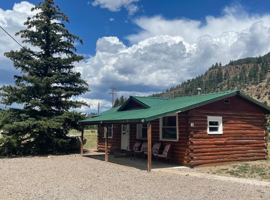 South Fork House | Cozy cabin #1 at Aspen Ridge Cabins