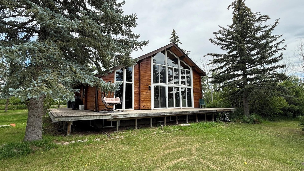 Calgary Cabin | Cozy Cabin - 15 mins from Calgary