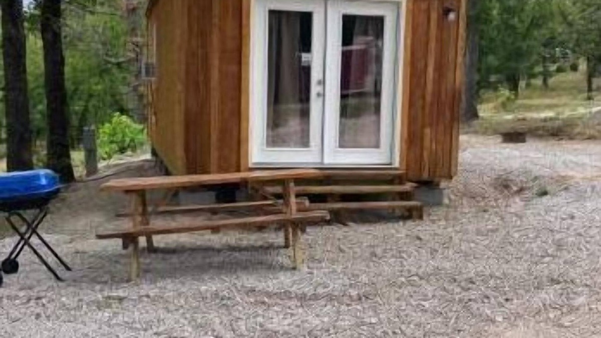 Bennett Springs Cabin | Cozy Cabin #2 located 1 mile from Bennett Spring state park