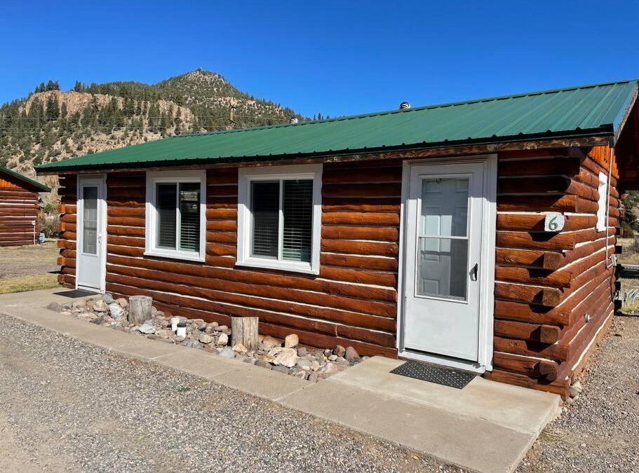 South Fork House | Cozy cabin #6 at Aspen Ridge Cabins