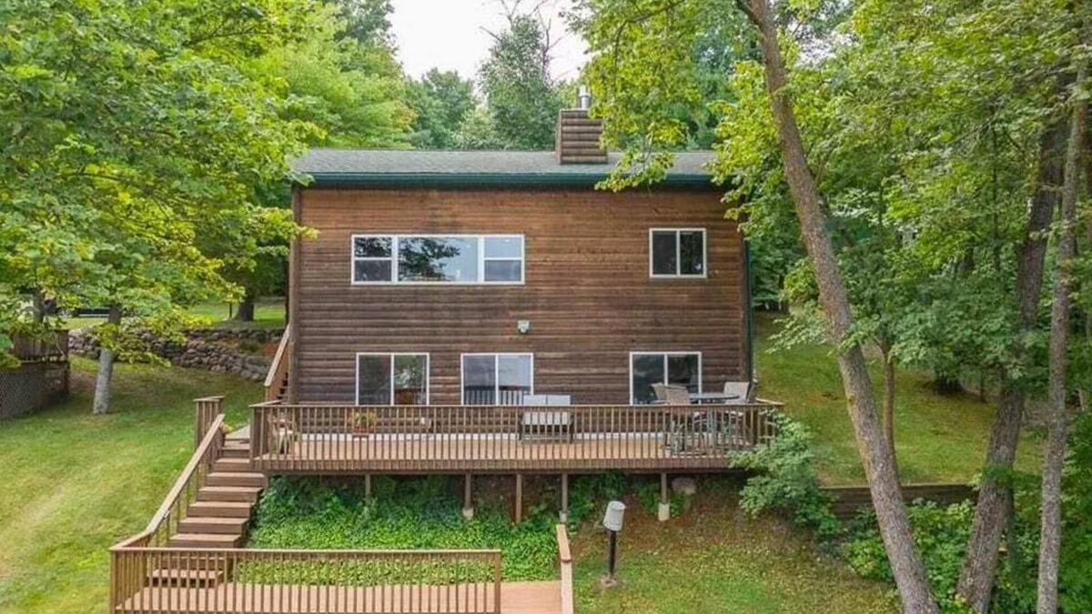 Cushing Cabin | Cozy Cabin at Fish Trap Lake