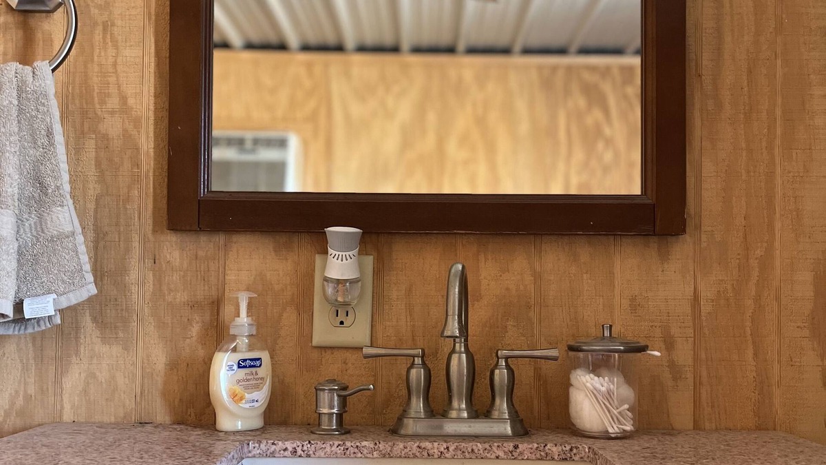 Santa Anna Cabin | Cozy Cabin at Slack Ranch