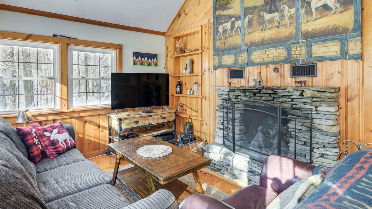 Stratton House | Cozy Cabin Between Stratton Resort & Mount Snow