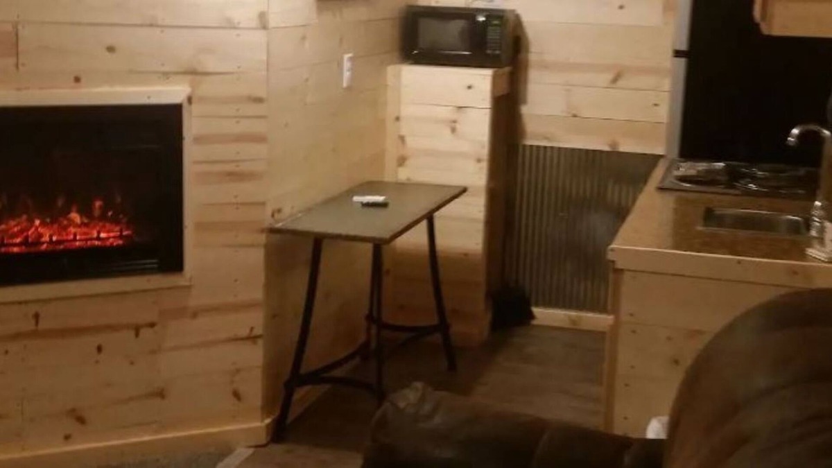 Alton Cabin | Cozy Cabin by the creek