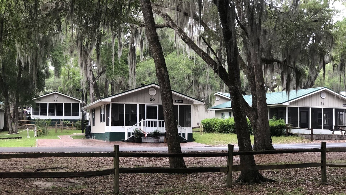 Salt Springs Cabin | Cozy Cabin by the Lake - Salt Springs Resort