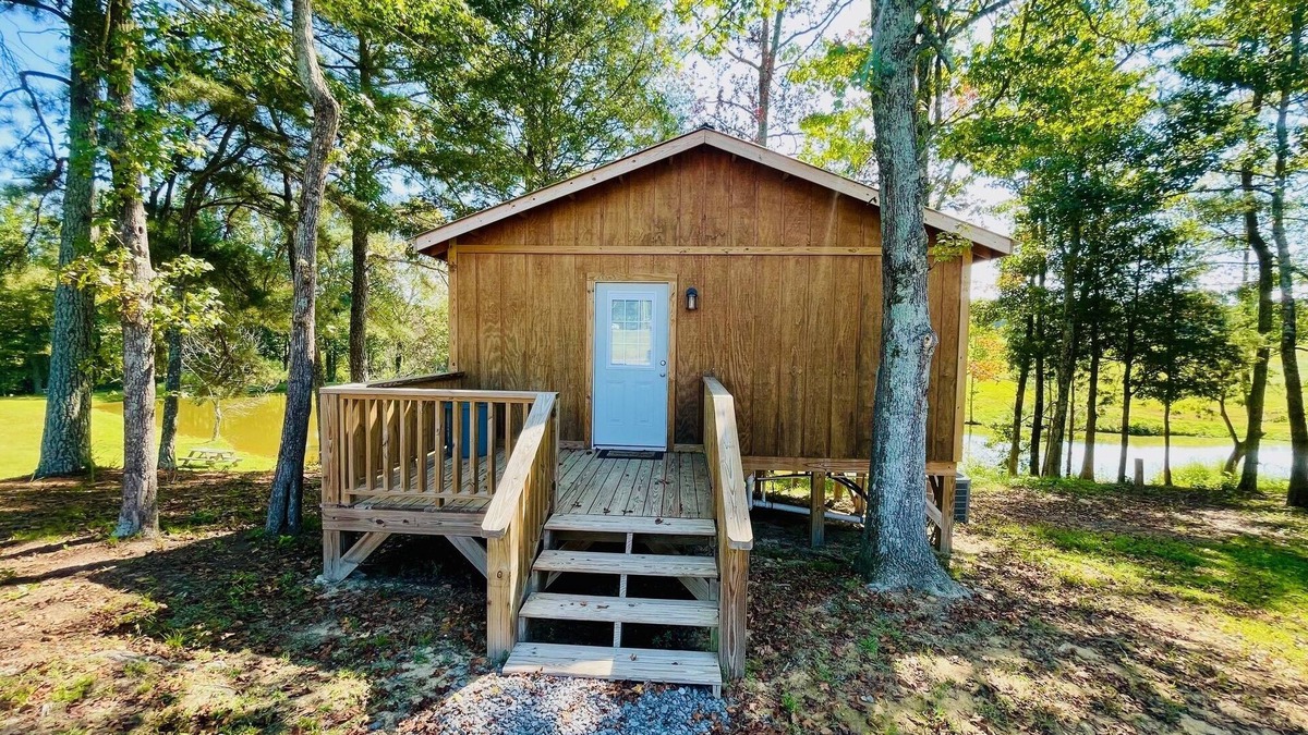 Horton Cabin | Cozy Cabin by Turtle Creek w/pond view
