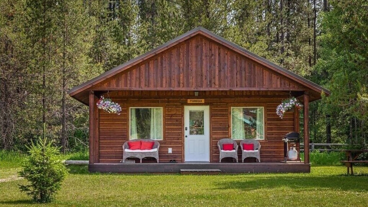Coram Cabin | Cozy Cabin close to the West Entrance to Glacier National Park