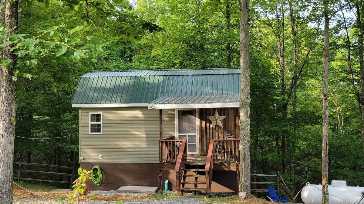 French Creek Cabin | Cozy Cabin Down on the Farm