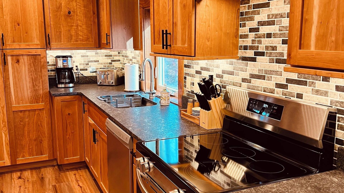 Harbor Springs Cabin | Cozy Cabin Getaway in Harbor Springs