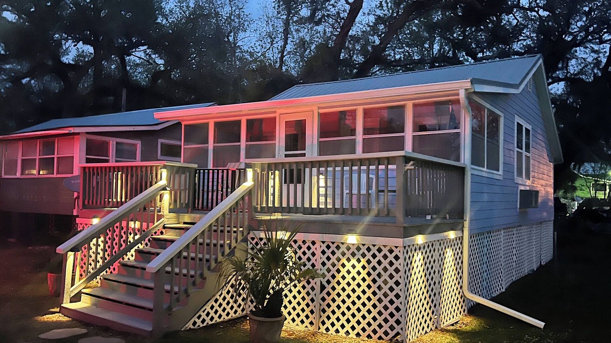 Bon Secour Cabin | Cozy cabin in charming Bon Secour across from Bon Secour River