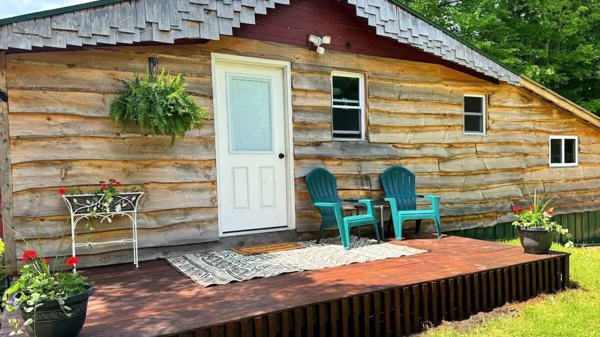 Forestport Cabin | Cozy Cabin in Otter Lake