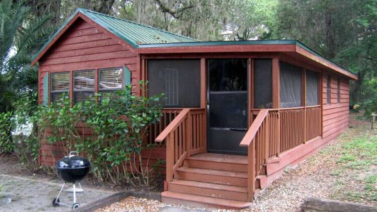 Lake Panasoffkee Cabin | Cozy Cabin in riverfront resort