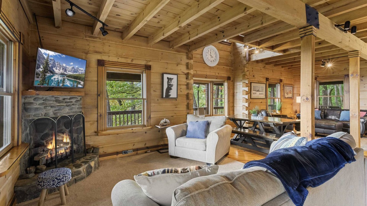 Deep Gap Cabin | Cozy Cabin in the Blue Ridge Mountains