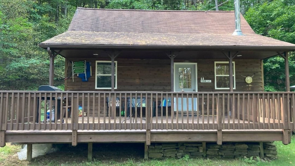 Great Valley Cabin | Cozy Cabin in the woods 2 br + 1 loft br, 1 bath. Large deck, beautiful views