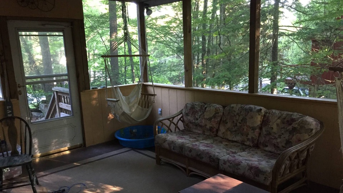 Lake Ariel Ski Chalet | Cozy Cabin in the Woods