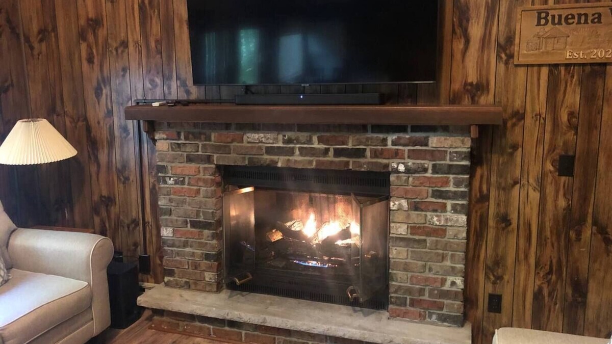 Hamlin Ski Chalet | Cozy Cabin in tranquil, wooded, 4 season community!