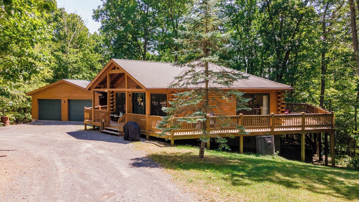 Oakland House | Cozy Cabin: Lake Area, Dogs OK, Hot Tub, Pool Table, Fire Pit!