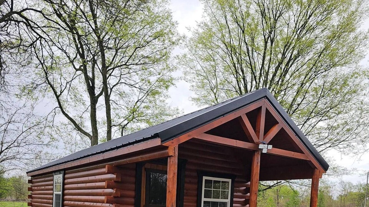 Old Shawneetown Cabin | Cozy cabin located in historic Old Shawneetown!