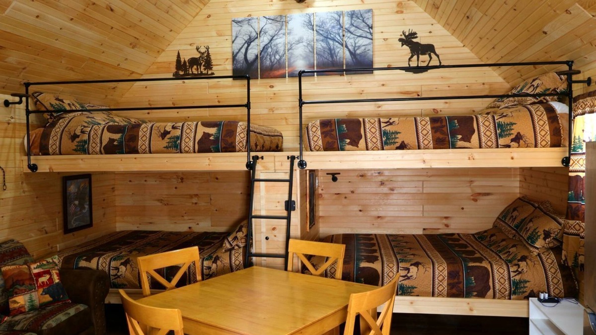 Rooseveltown Cabin | Cozy cabin located in Brasher Falls, NY. Pet friendly!