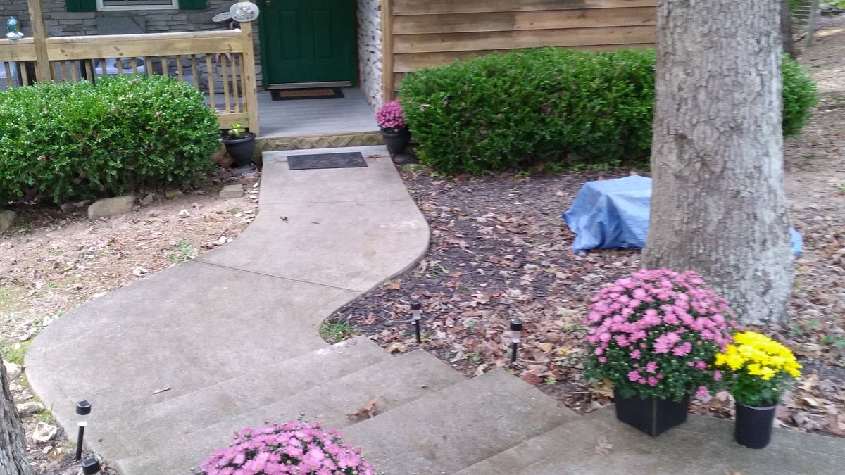 Sloans Valley Cabin | Cozy Cabin Located in gated resort near Lake Cumberland. Pool & boat ramp onsite