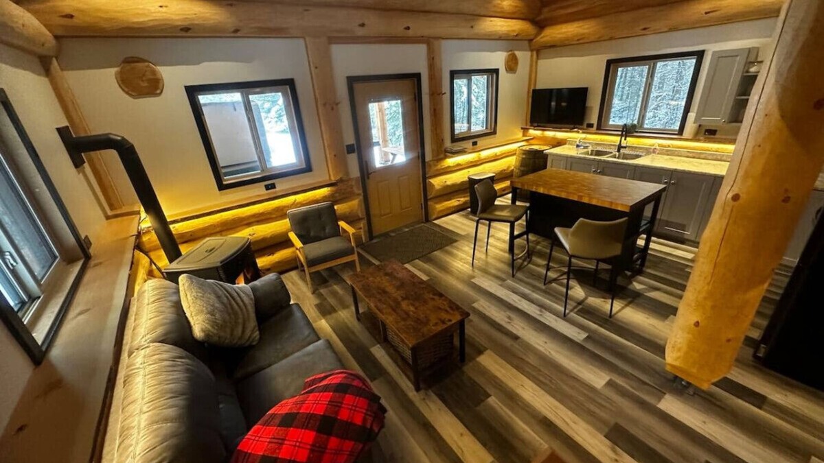 Golden Cabin | Cozy Cabin - log Cabin Luxury