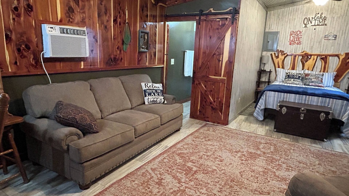 Mount Ida Cabin | Cozy cabin near the beautiful crystal mines of Mount Ida and Lake Ouachita