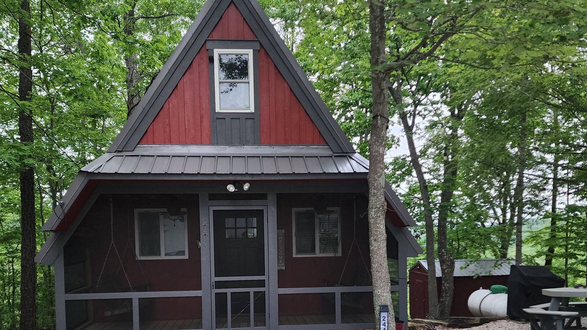 Wellington Cabin | Cozy cabin nestled in the woods with a beautiful view