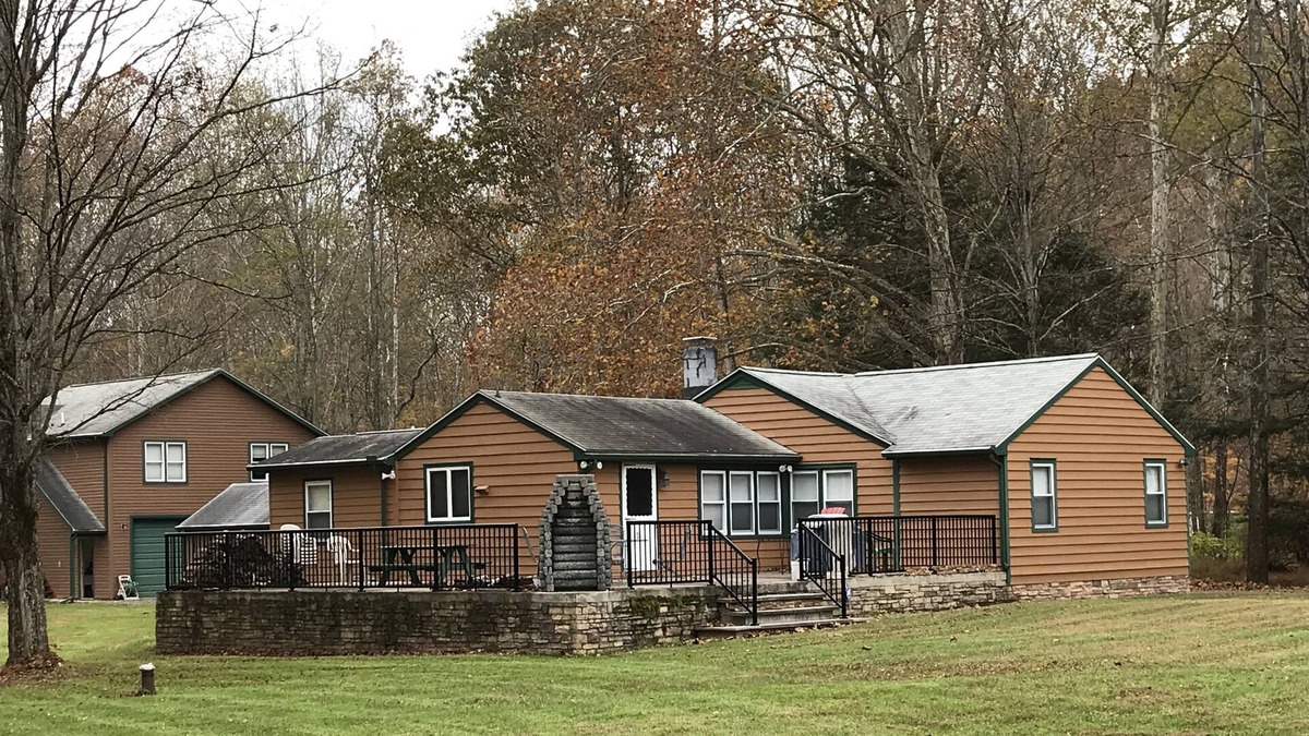 Muncy Valley Cabin | Cozy cabin nestled in the Endless Mountains region
