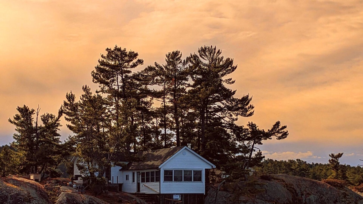 McGregor Bay Cottage | Cozy cabin on a private Island with amazing views & great fishing spot!