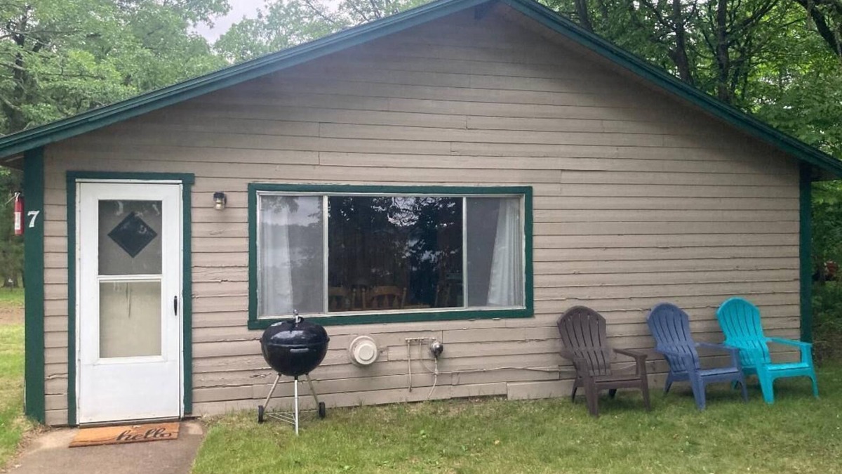 Menahga Cabin | Cozy cabin on amazing 2nd crow wing lake with WiFi, beach