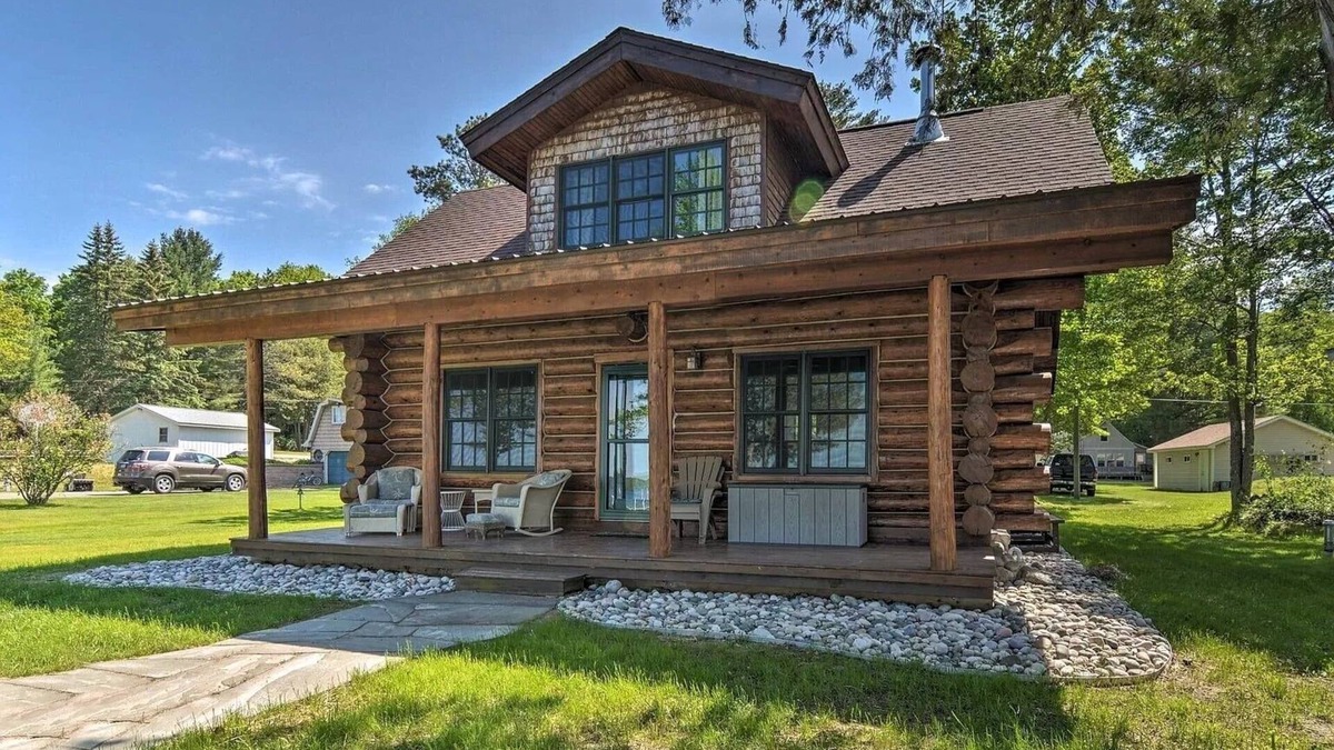 Kalkaska Cabin | Cozy Cabin on Lake Manistee