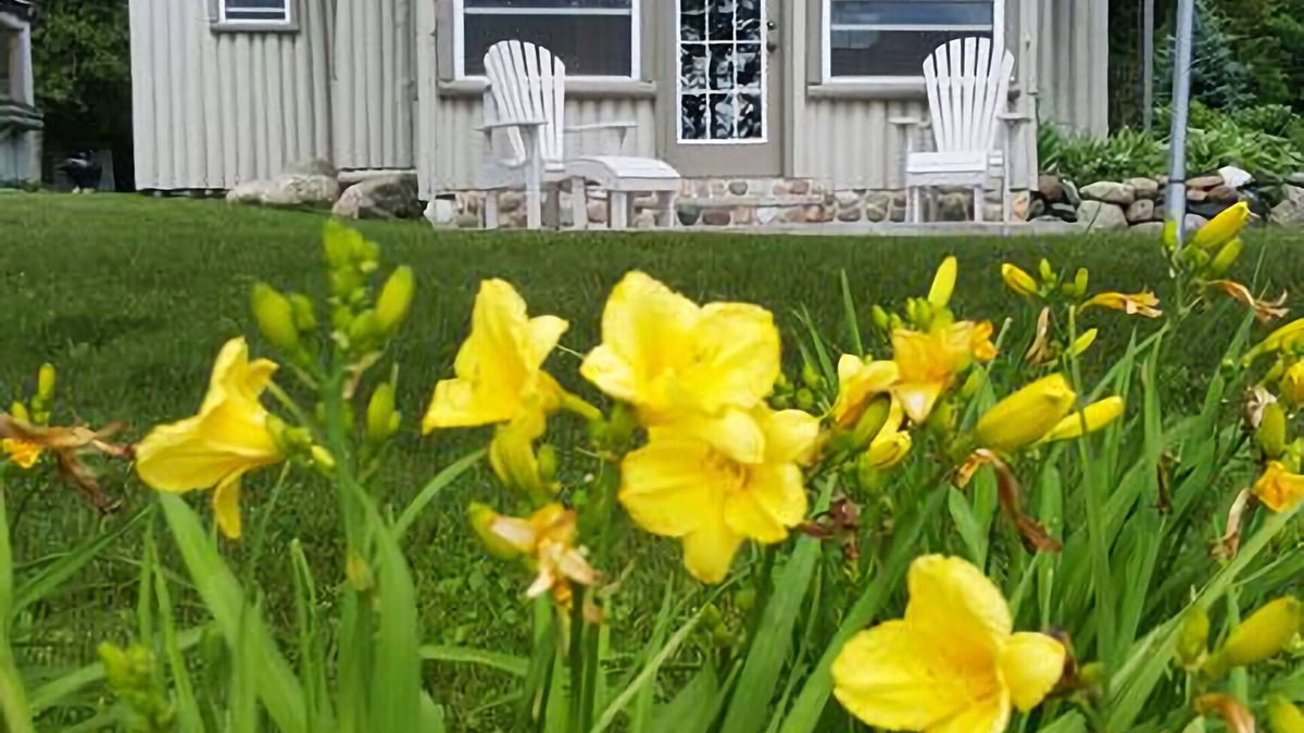 Levering House | Cozy Cabin on Paradise Lake