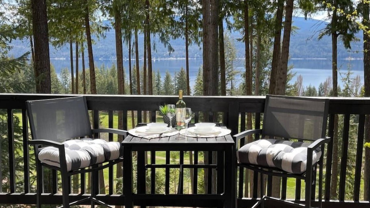 Anglemont Cabin | Cozy Cabin on the 7th Green at Anglemont Estates Golf Course