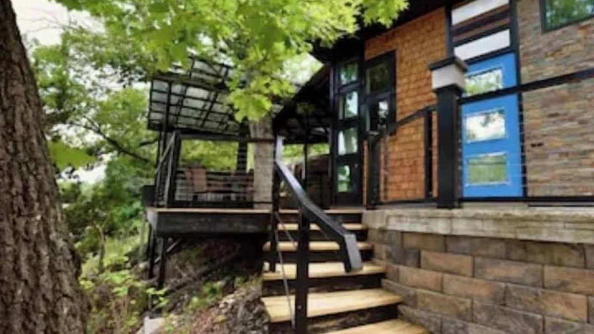 Osage Beach Cabin | Cozy Cabin on the Lake! Sleeps 2 @ Jacks Shack!