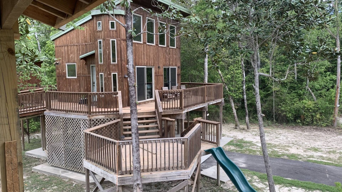 Biloxi Cabin | Cozy Cabin on the River
