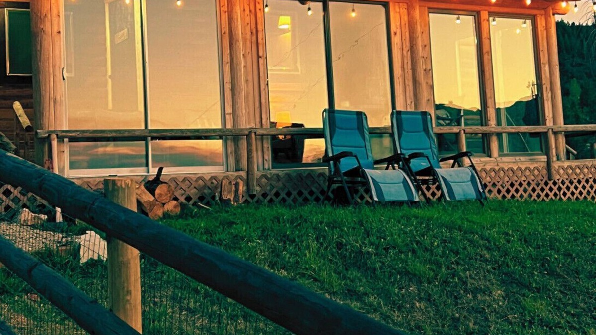 Conner Cabin | Cozy Cabin | Oxen-Le-Fields Montana