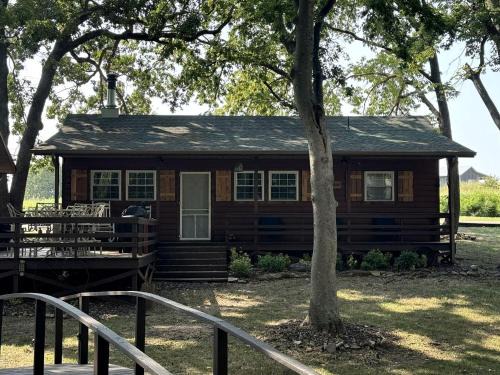 Cleora House | Cozy Cabin Perfect for Family Getaways in Afton, Oklahoma