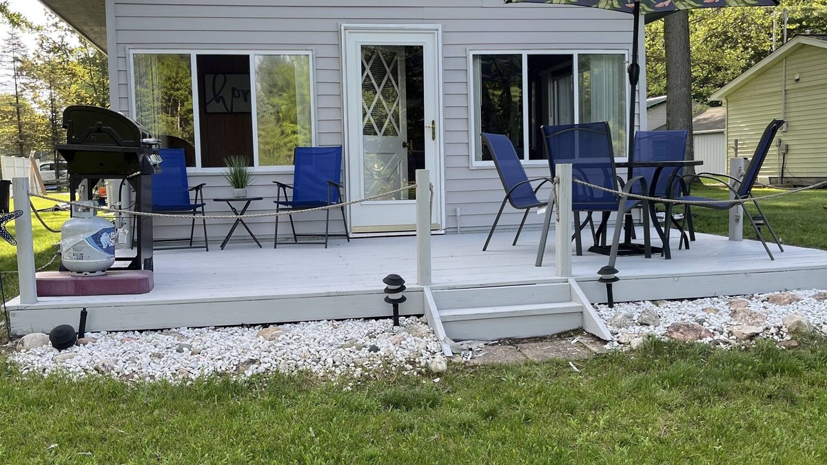 Alger House | Cozy Cabin Setting - Secord Lake (kayaking) - ORV Trails & Golf Courses nearby