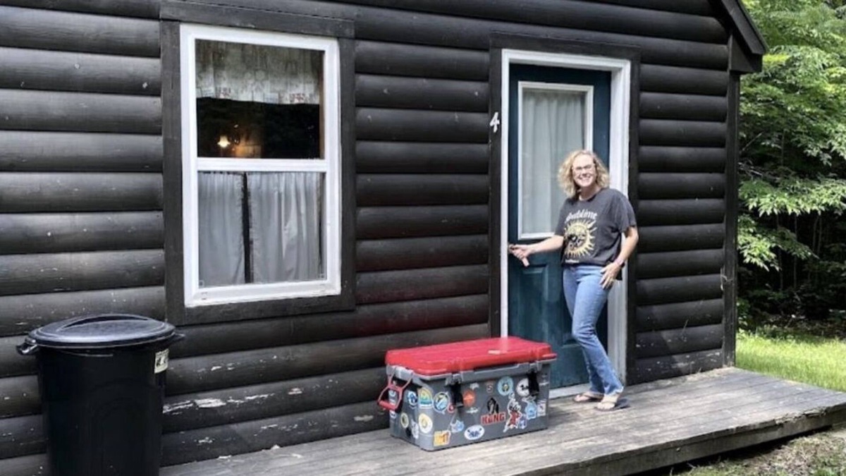 The Forks Cabin | Cozy cabin situated in the woods of Maine