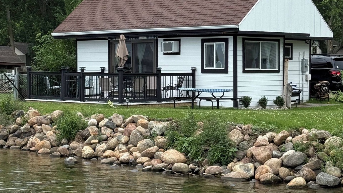 Brainerd Cabin | Cozy cabin steps from the lake!