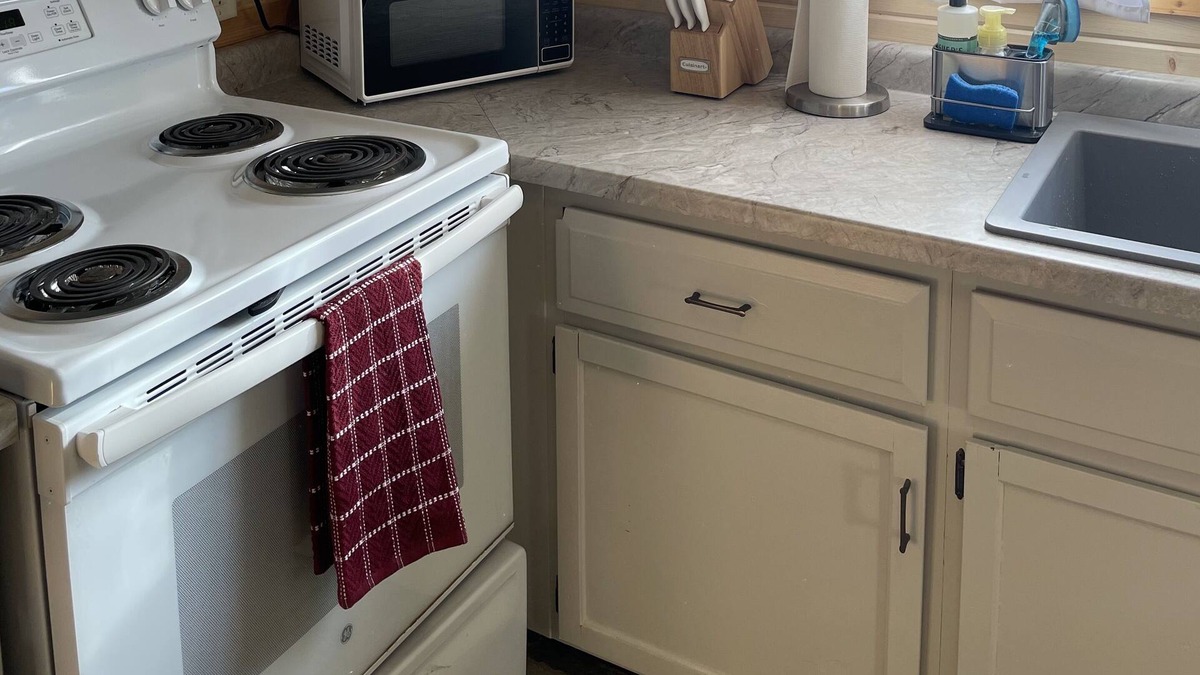 Rhinelander Cabin | Cozy Cabin Style Home- Newly Remodeled!