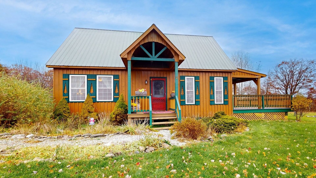 Prattsburgh House | Cozy Cabin tucked away in the hills with a pond, fire pit and large yard