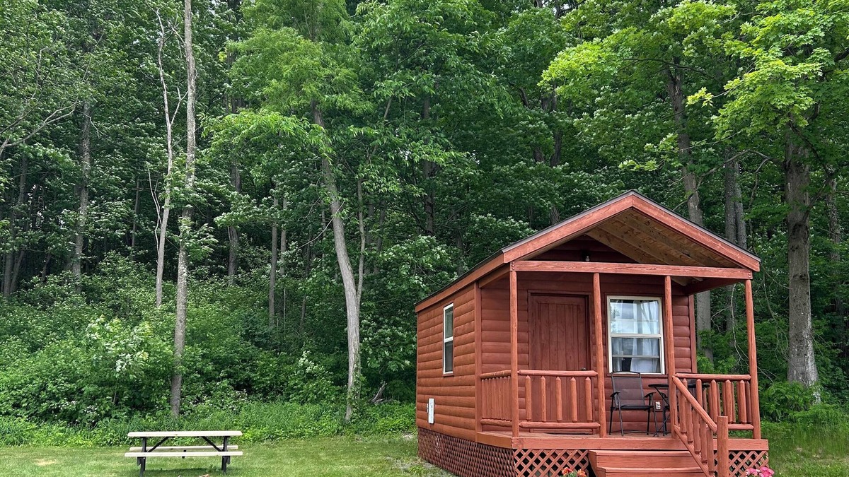 Fort Ann Cabin | Cozy Cabin