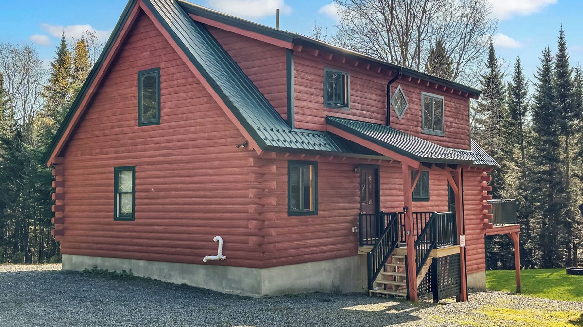 Rangeley House | Cozy Cabin with Rec Trail and Lake Access!