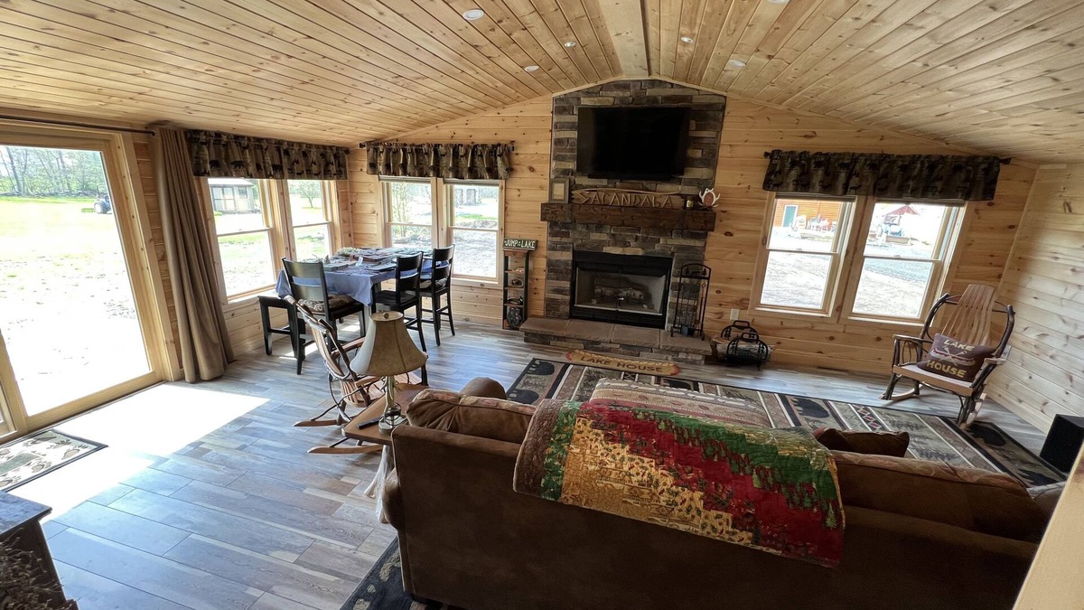 Broadalbin Cabin | Cozy cabin with 165ft private beach area - on The Great Sacandaga Lake.