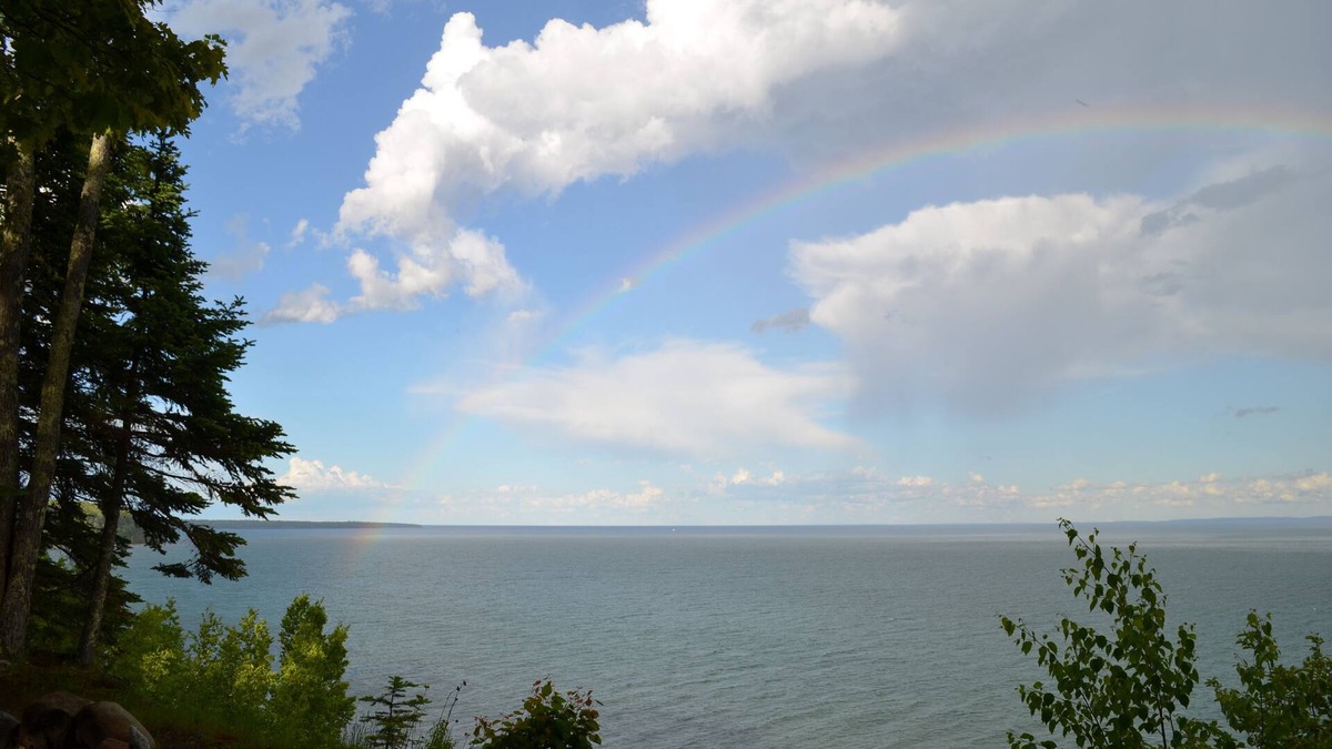 La Pointe Cabin | Cozy Cabin with Majestic View, Close to Town
