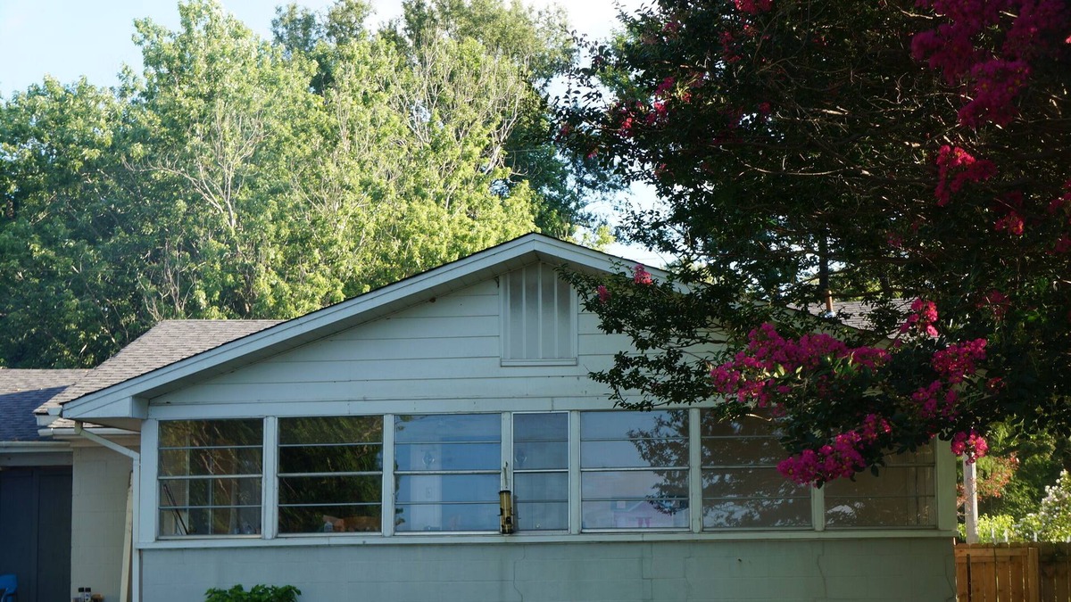 Conway Cabin | Cozy Cabin with memorable lakeview. Special Rates for Weekly or Monthly Rates!